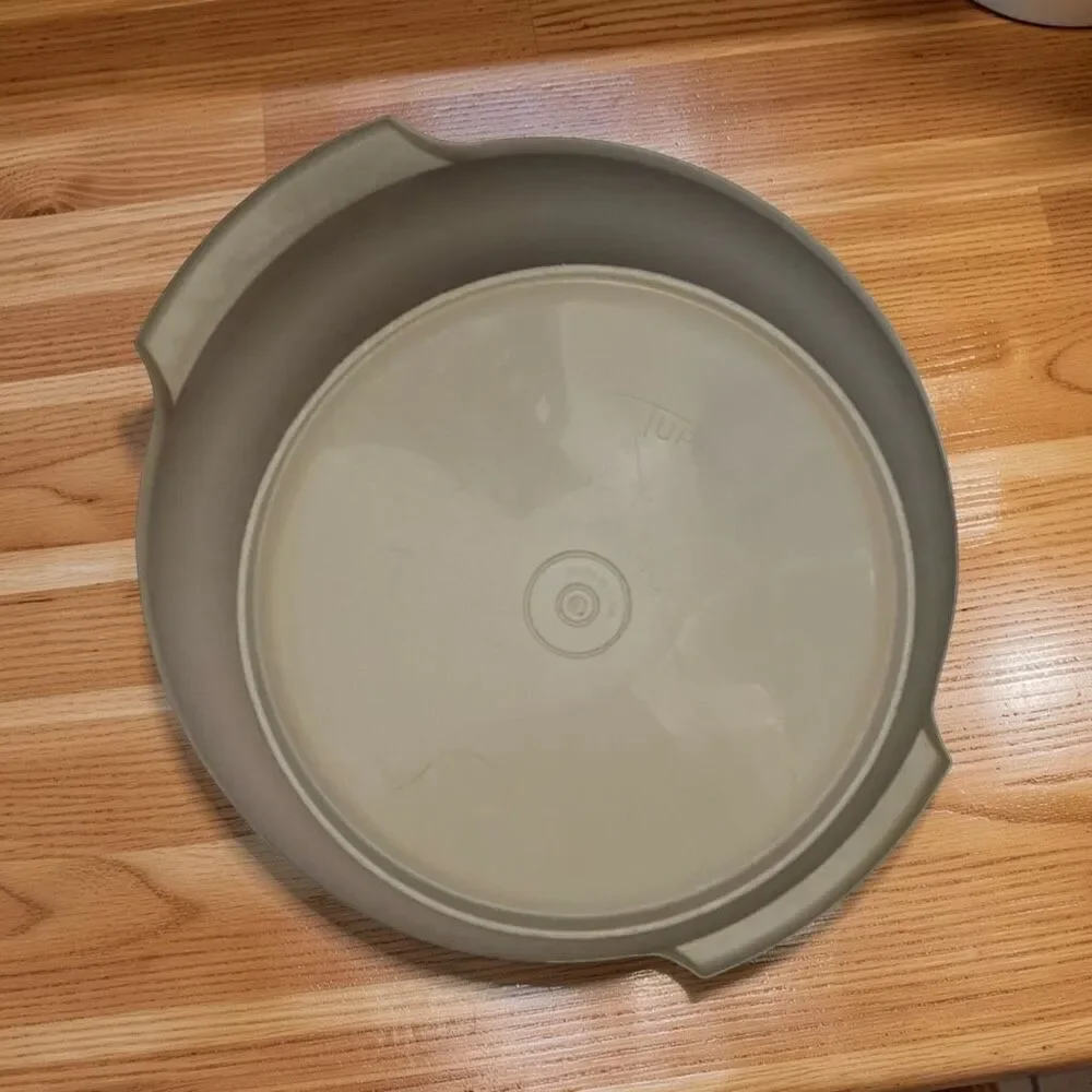 Vintage Tupperware Tan 880 Large Serving Salad Bowl 10” No Lid
